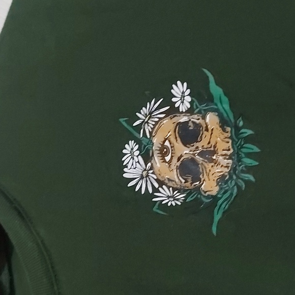 Empyre dark green graphic tshirt with logo on the back - Picture 2 of 6